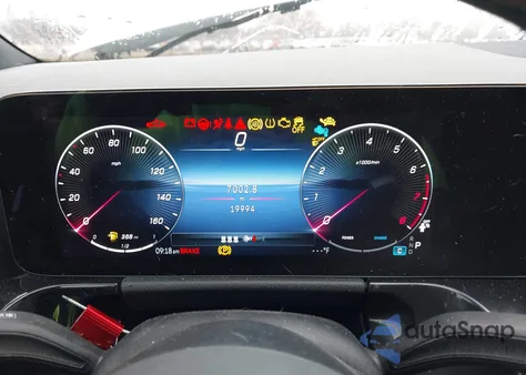 2025 Mercedes-Benz Gla 250 4Matic z USA, uszkodzony, nr VIN W1N4N4HB4SJ697422